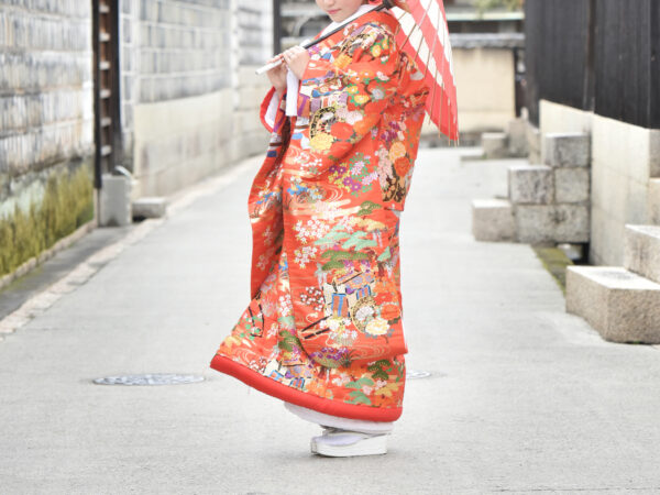 色打掛U-02 赤地御所車